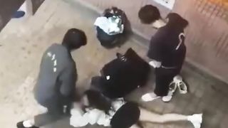 【69堂午夜视频】黑料吃瓜_香港热瓜_香港屋苑平台3P性爱派对被曝光_一人前一人后2男1女淫乱狂欢_视频流出后引起港区吃瓜群众一片哗然