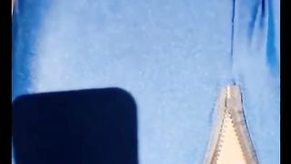 【69堂午夜视频】哄骗妹妹闺蜜出来逛街买衣服 商场里大庭广众下就扣逼接着带回酒店穿上制服调教