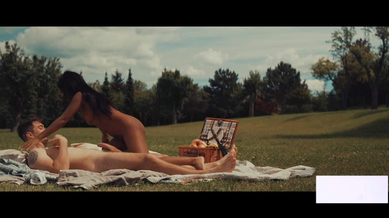 【69堂午夜视频】寂寞小穴想要哥哥来塞满喷射