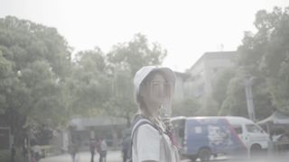 【69堂午夜视频】极品萝莉偷拍 极品萝莉小逼被偷拍，阳具猛干她嫩穴内射，爽得她娇喘求干死