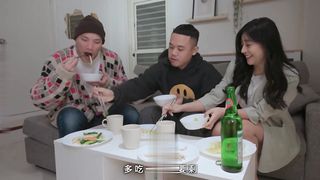 【69堂午夜视频】老婆在家被我的上司瘋狂抽插 這種爽感前所未有害我上癮