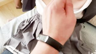 【69堂午夜视频】jk校服学生妹没钱交房租，只能帮房东做家务来补偿，结果房东让她以性抵租，被房东玩弄后入小穴