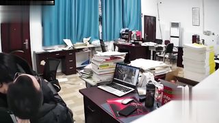 【69堂午夜视频】黑料吃瓜-四川达州铭任园高中男老师勾引学生办公室调情监控全程拍摄真是人前教书人后育人啊