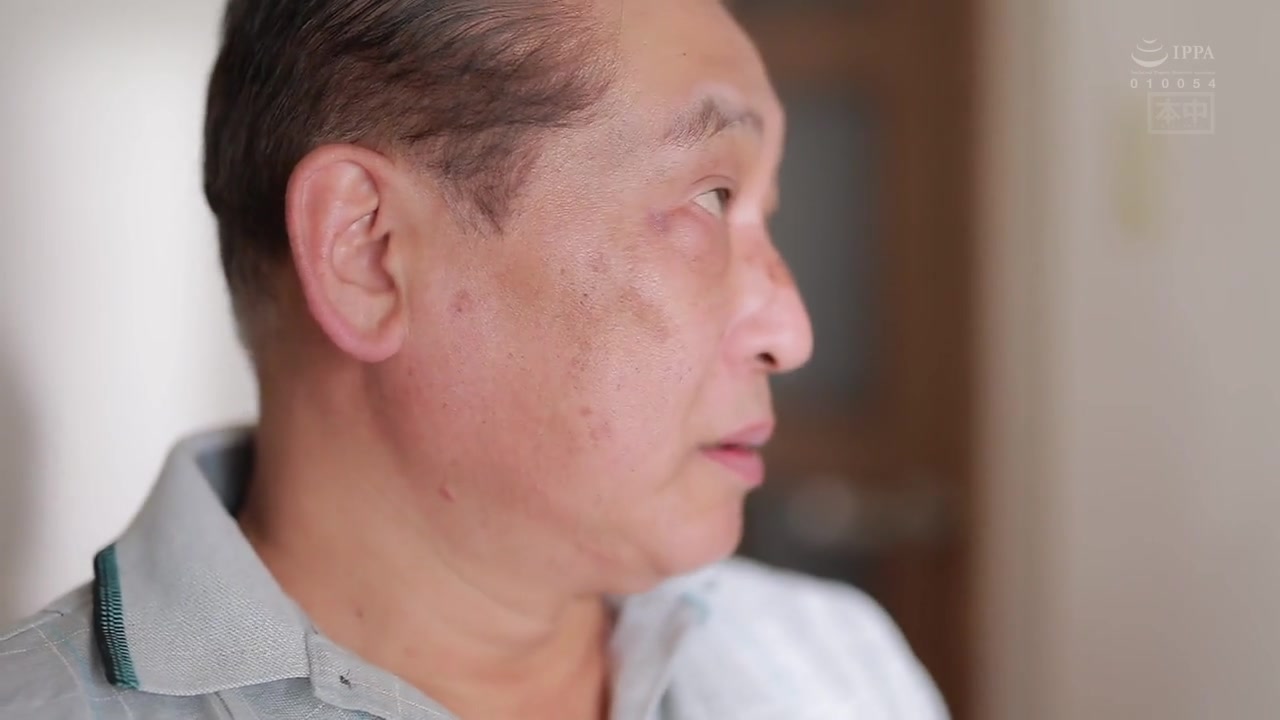 【69堂午夜视频】怀着紧张与兴奋的心情接受了她的背部按摩2