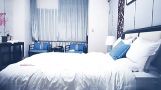 【69堂午夜视频】穿上情趣连体黑丝骚穴舔的求操被各种大力狂怼骚叫不停求快射