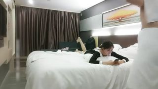 【69堂午夜视频】约操极品车模，穿上情趣装口交后入抽插猛操