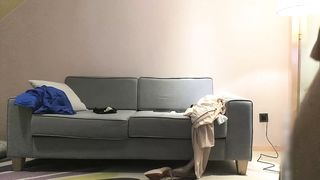 【69堂午夜视频】极品高颜值大奶妹，穿高跟鞋上位骑乘大力猛操