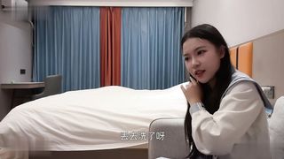 【69堂午夜视频】约操18岁小嫩妹，娇小可爱，还有sm的特殊爱好，床上床下极致反差，在床上淫语不断