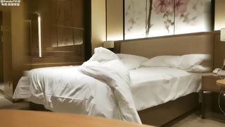 【69堂午夜视频】36D情趣内衣满口淫语纯纯骚鸡听译字幕