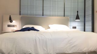 【69堂午夜视频】丸子头甜美萌妹啪啪，舌吻互舔调情骑乘抱着猛操