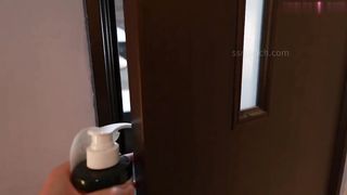 【69堂午夜视频】下雨天女大生，平行宇宙三部曲之一