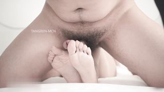 【69堂午夜视频】出軌的報復  春節太太的止寸射精體驗