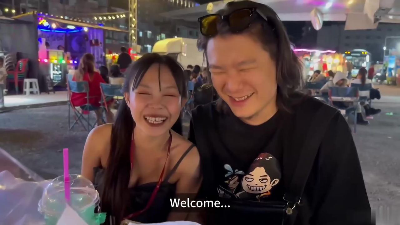 【69堂午夜视频】和新交的小女友吃完路边摊就带回去无套内射