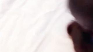 【69堂午夜视频】哄骗妹妹闺蜜出来逛街买衣服，商场里大庭广众下就抠逼