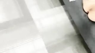 【69堂午夜视频】穿空姐制服灰丝无套直插嫩穴内射，操死这个骚货