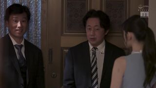 【69堂午夜视频】上司的白皙美臀年轻太太的无内裤1