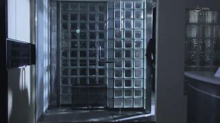 【69堂午夜视频】人妻秘书，汗水与热吻交织的社长室激情交合2