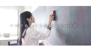 【69堂午夜视频】电车通学途中，偷偷让我内射的同学香奈1