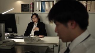 【69堂午夜视频】肉食系人妻女上司诱惑部下欲罢不能1