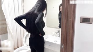 【69堂午夜视频】极品瑜伽女神-美乳翘臀想入非非