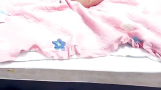 【69堂午夜视频】轻熟女骚人妻跟好哥玩激情4P，全程露脸丝袜高跟，深喉大鸡巴，骚逼和小嘴一起被插还被好姐妹揉奶子淫声荡语