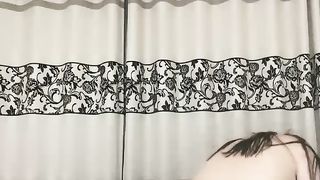 【69堂午夜视频】东北网红女神极品肥臀，胸有有点小激情啪啪，骑在身上磨蹭脱掉内裤，主动套弄抽插美臀，插得小逼水声哗哗