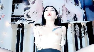 【69堂午夜视频】黑丝露脸风骚的人妻跟蒙面大哥激情啪啪，吃奶抠逼淫水泛滥，口交大鸡巴，无套插入激情爆草，浪叫不止好骚啊