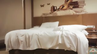 【69堂午夜视频】坐在身上各种内衣揉奶，特写揉穴清晰可见，扶着屁股操的啊啊叫