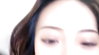 【69堂午夜视频】大屌哥再战两个极品少妇，精彩双飞全程露脸丝袜高跟性感肚兜，淫声荡语互动撩骚无套轮草两女，浪叫呻吟不断