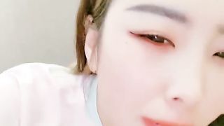 【69堂午夜视频】晴儿宝贝~给哥哥口舔了那么久~都硬不起来~真想一口吃掉它！求操~BB瘙痒难受~狼友们快来艹死她！