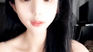 【69堂午夜视频】极品美模航空菲菲大秀直播露脸，完美好身材把阴唇都快干翻了，淫声荡语互动撩骚，道具抽插呻吟可射精彩刺激