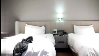 【69堂午夜视频】头一次见女探花没想到是这样的还一次约两个是真的骚