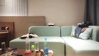 【69堂午夜视频】3000约操极品网红脸女神，沙发上大战300回合！