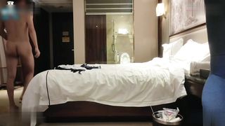 【69堂午夜视频】业务都还不怎么熟练，自带学生制服看我各种姿势调教调教她