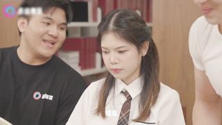 【69堂午夜视频】图书馆中不能说的秘密 女大生惨遭痴汉媚药硬上 二男轮奸直到高潮崩坏