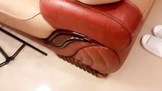 【69堂午夜视频】颜值不错的骚母狗给大哥跪舔大鸡巴吸蛋蛋，让大哥揉着奶子无套爆草蹂躏，浪叫呻吟不止，骚穴特写淫水泛滥