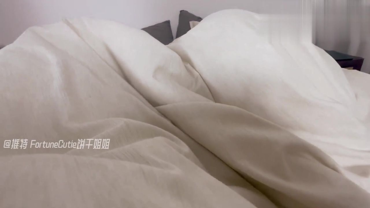 【69堂午夜视频】自慰被姐姐发现大屁股骑乘惩罚
