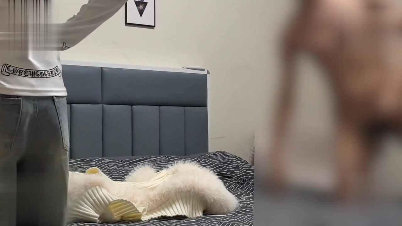 【69堂午夜视频】符文学生妹做爱的时候话很少看表情非常投入没想到敏感得不行一用力就喜欢疯狂叫爸爸那不得猛猛干