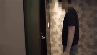 【69堂午夜视频】极品巨乳御姐勾引外卖小哥外卖小哥送货AV片场被邀请无套抽插极品搔穴